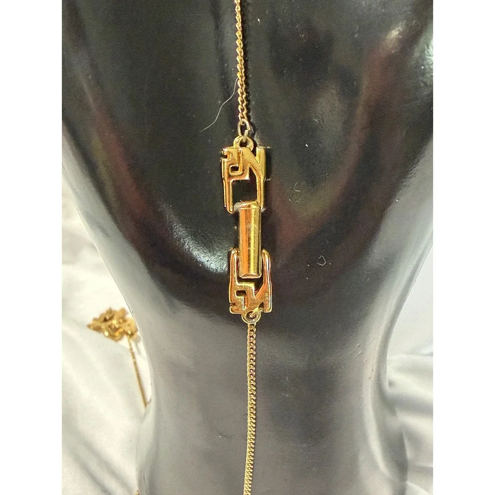 Nina Ricci Necklace Womens OS‎ Gold NR Logo Rhinestone Ribbon Pendant Vintage